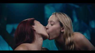 Kiss of the parasite
