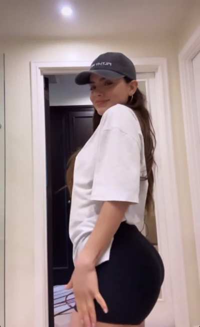 Hermo<wbr>sa🍑😍🤤<wbr>🤤