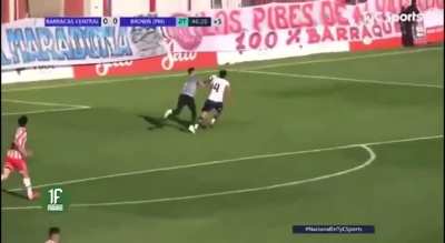 Penal para Barracas!