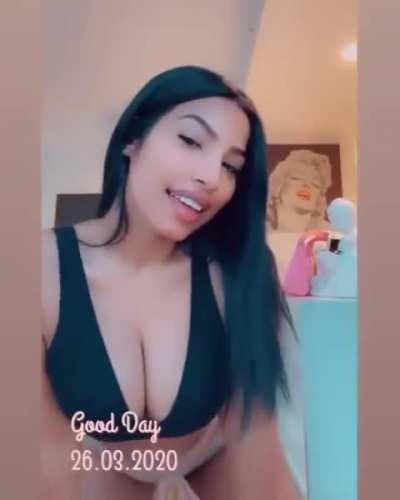 🥰😋😩