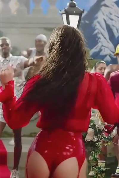 Hailee Steinfeld