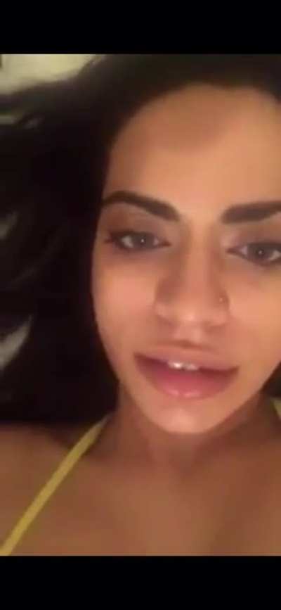 Queen Mehreen 🤤