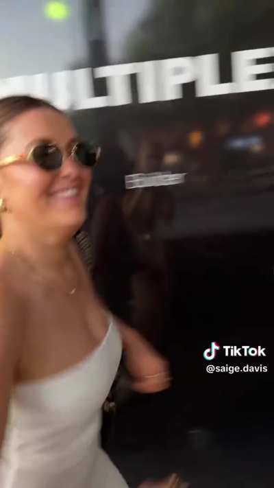@skye..davis massive bouncing tits