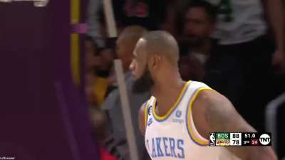 [Highlight] Lebron James comes up with the steal and breaks out the slow motion windmill jam