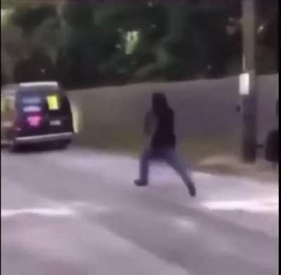 God damn I swear this fatass always turn to Usain Bolt every time the ice cream truck pass🤦&zwj;♂️