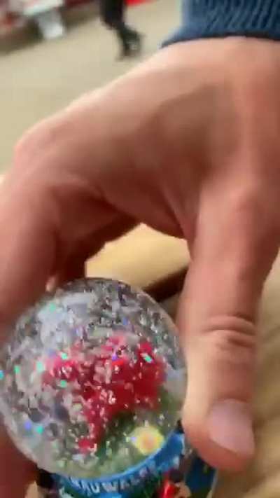 I like snowglobes (OC)