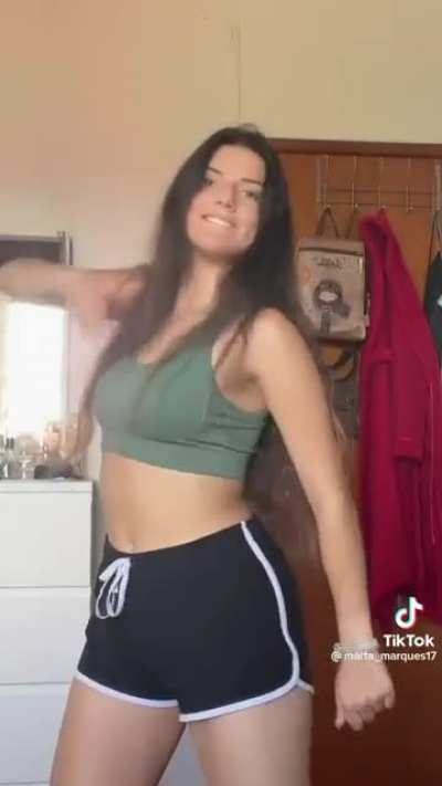 Twerking portuguese thot