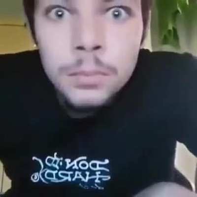 🤨