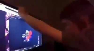 EL FAN MAS VIEJO DE CRISTIANGHOST SE ENOJA CON SU COMPUTADORA 😨⭕‼️