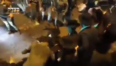 Jewish Protesters Violently Beaten By Israeli Police