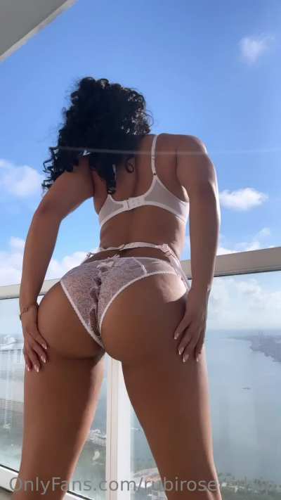 Twerking on balcony