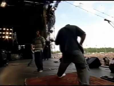 Rage Against The Machine - Fistful Of Steel (Pinkpop Festival 1993)
