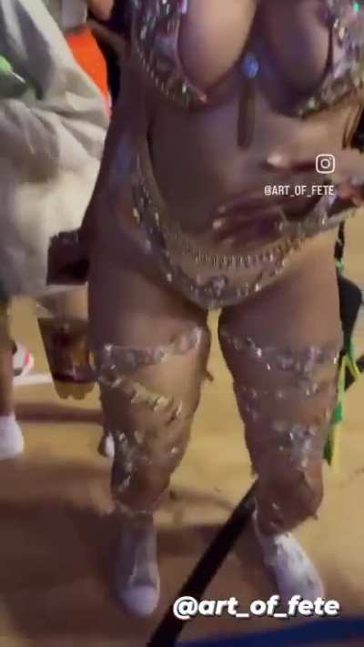 More Jamaica Carnival fire 🔥🔥 (@_inhalemee)