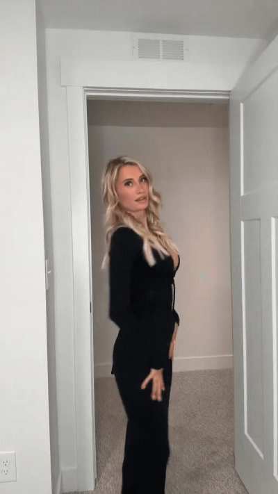 NSFWNextDoorGirls