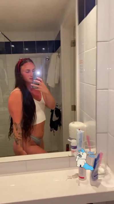 Mirror selfie 2