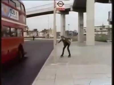 Michael Crawford elected to do all his own madcap stuntwork in the 1973 British comedy series "Some Mothers Do 'Ave 'Em". The most famous and elaborate stunt involved Crawford in a pair of runaway rollerskates.