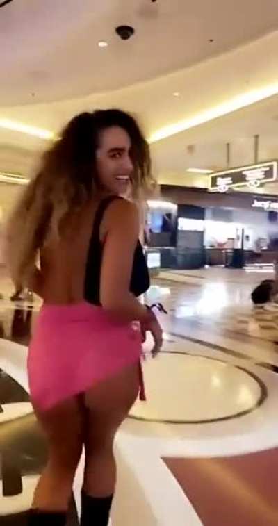 Ass flash