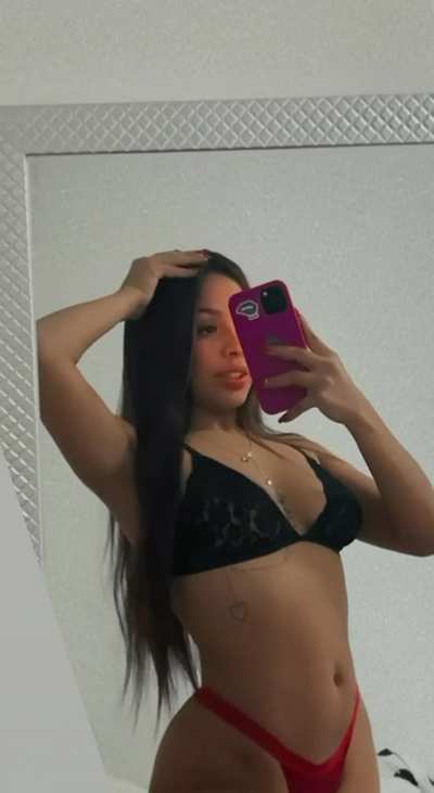 Juicy tits and flat tummy that require your warm cum