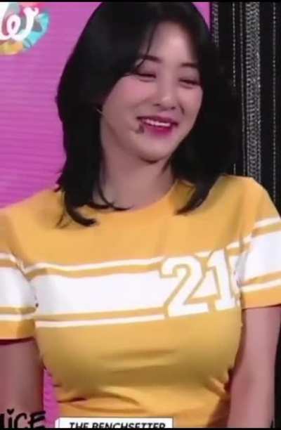 👀 🍈🍈 Jihyo