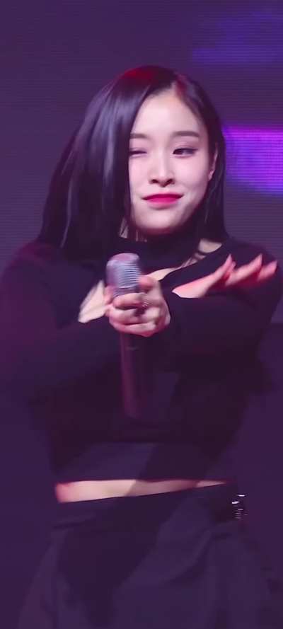 Gahyun 🖤