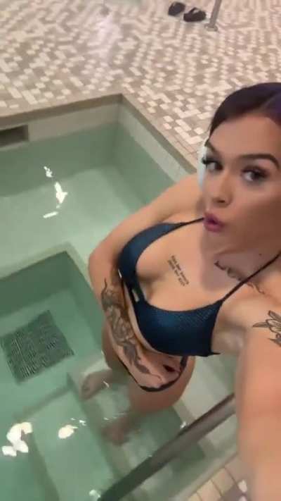 Cora Jade