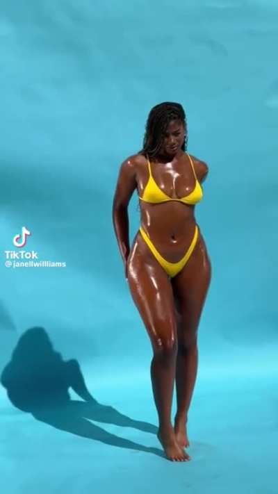 💛👙