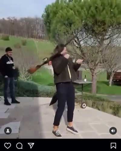 Hold it tight!
