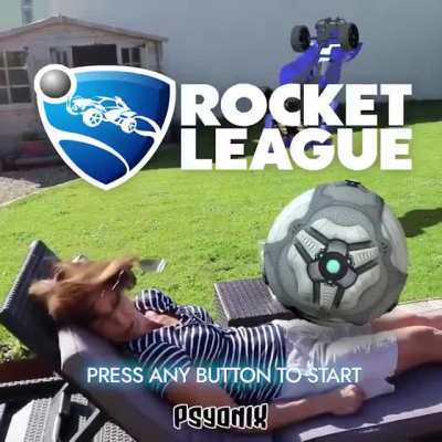 Harrys mum plays Rocket League