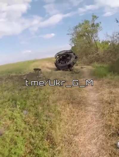 RU POV: Another destroyed American-made M2A2 Bradley BMP, in the SMO zone