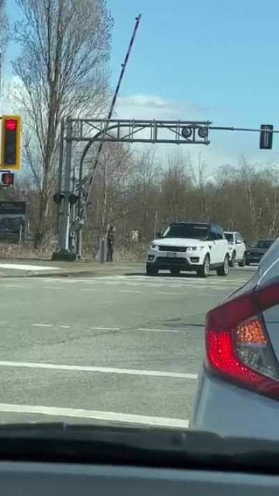 Lights at shell and alderbridge wouldn&rsquo;t change because the railroad divider was stuck. Thank you stranger!
