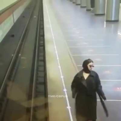 flashing in moscow