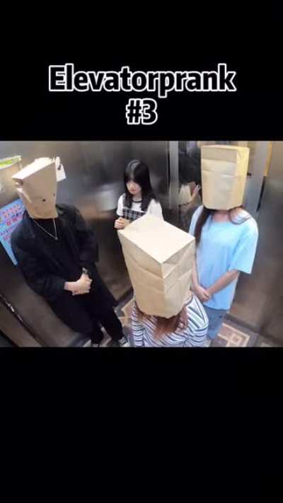 Legend says she&rsquo;s still in the paper bag