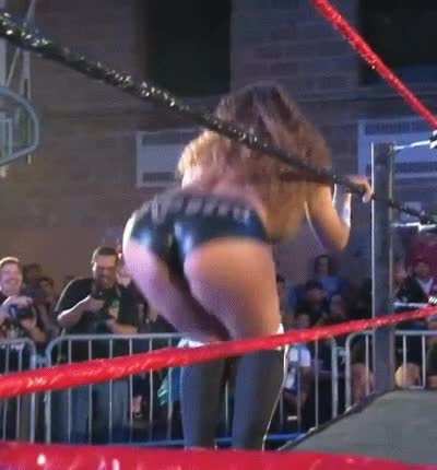 Zelina Vega during her time on the indies as Rosita