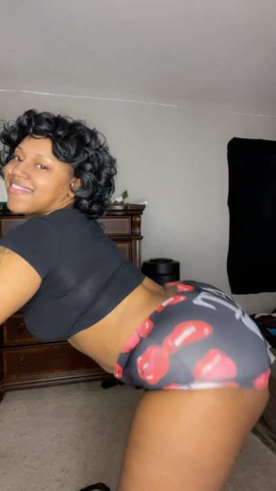 Lilmiss_Resha