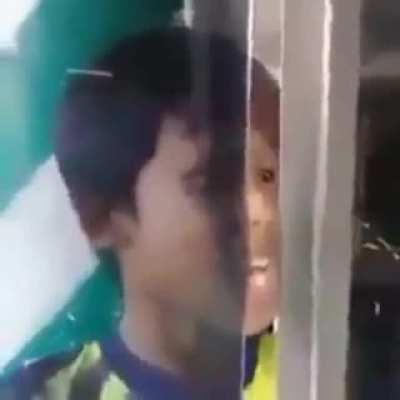 :v
