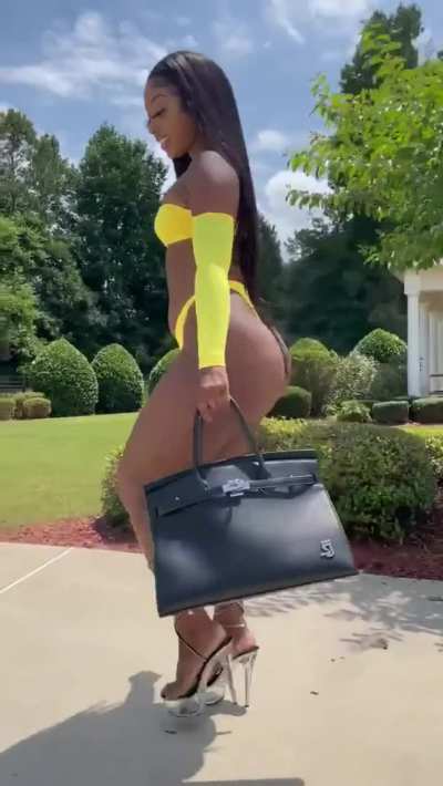 Donkey Booty Walking In Heels
