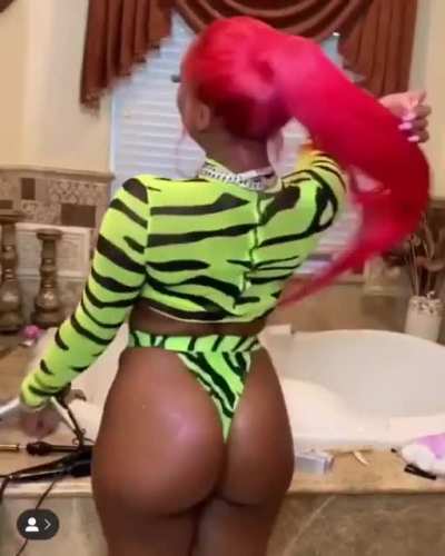 Booty slap