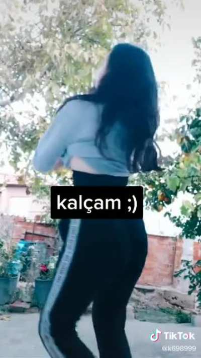 D&uuml;ş&uuml;nsene kızın i&ccedil;in herşey yapmaya g&ouml;z alıyorsun o anda kızın;