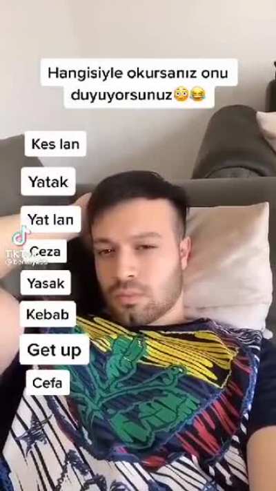 Amk hangisini okusam onu s&ouml;yl&uuml;yor