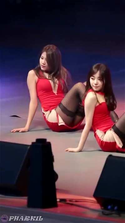 AOA - Hyejeong & Mina