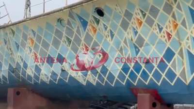 Final de eră pentru unul dintre simbolurile Constanței! 🚢 A &icirc;nceput demolarea vaporașului care &icirc;nt&acirc;mpina turiștii la intrarea &icirc;n orașul de la malul mări
