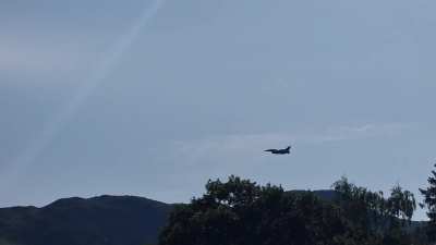 F16 pass through Lake District, UK. Volume up. 