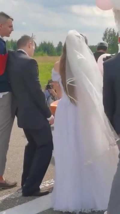 When you&rsquo;ve drunk far too much vodka before your wedding but your pal has your back!