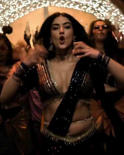 Kavya Thapar Bounce ( &bull; ) ( &bull; ) 🤤
