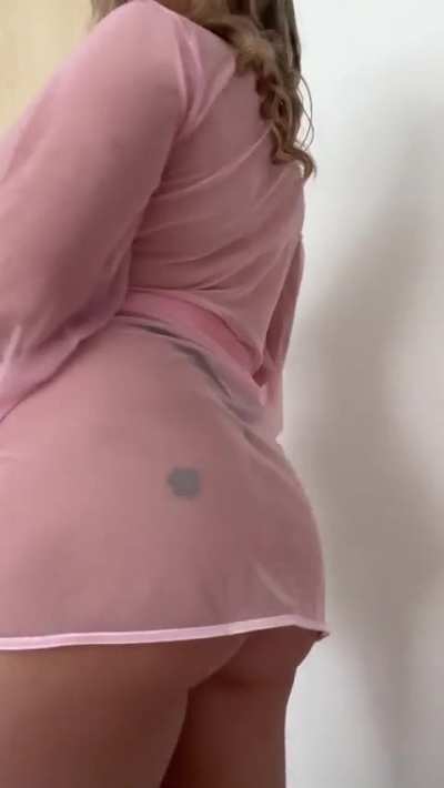 Just wondering if you&rsquo;d jerk to your best friends mom