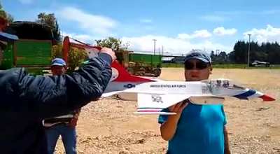 To throw a plane