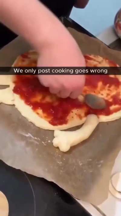 A minion pizza