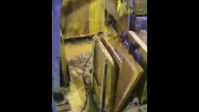 Marble slat crush