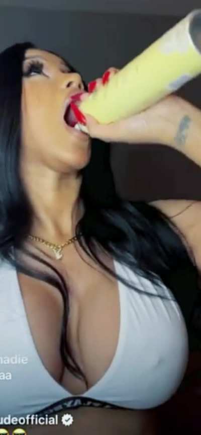 Cardi live