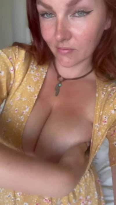 Mom of 3&acirc;&brvbar;hope you like natural mom boobs &eth;&eth;